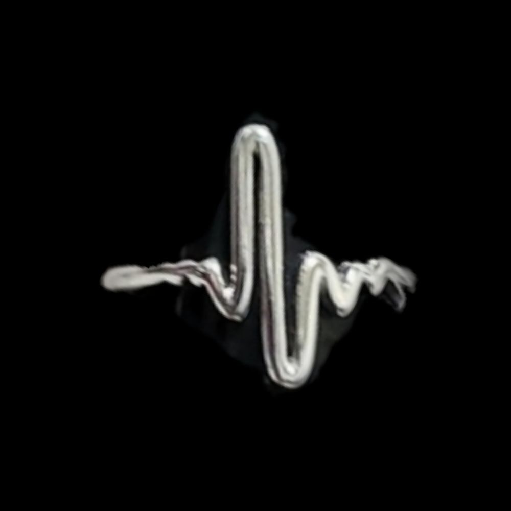 Silver adjustable heartbeat ring